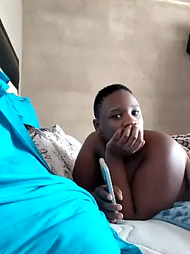 Snapshot of Phat_booty222 chatting on 11-11-25, 10:59 Phat booty222 online show from 11-11-25, 10:59