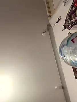 Snapshot of Playful_MILF_Demi chatting on 10-13-25, 07:36 Playful MILF Demi online show from 10-13-25, 07:36