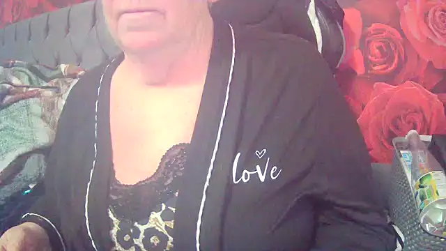 Playful MILF Demi online show from 03-21-26, 11:08