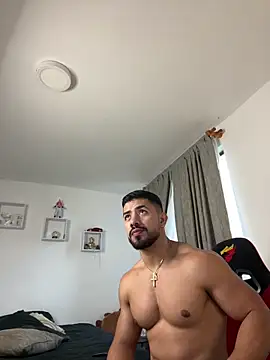 Ezzio Scolaro online show from 03-03-26, 10:04