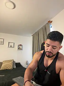 Ezzio Scolaro online show from 03-10-26, 10:04