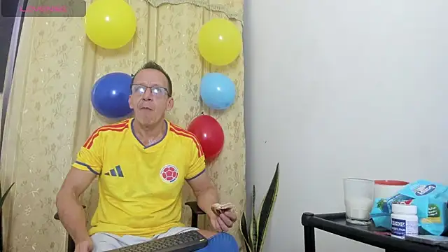  axelking  online show from 06-17-26, 11:45