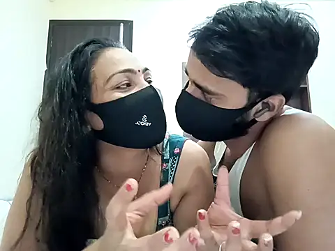 horny milf couple online show from 10-18-25, 04:52