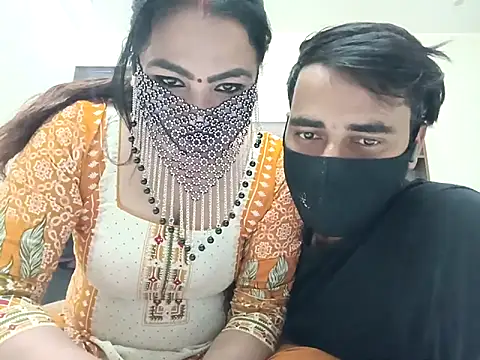 horny milf couple online show from 11-18-25, 06:01