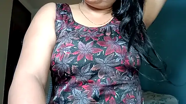 horny milf couple online show from 04-05-26, 05:43