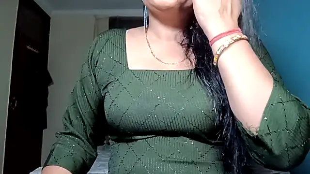 horny milf couple online show from 04-22-26, 07:26