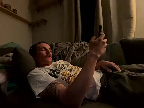 AverageMaleJay online show from 01-10-26, 05:20