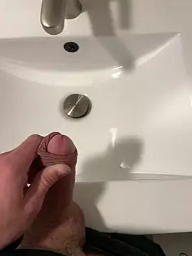 maksinka2006 online show from 10-13-25, 04:29