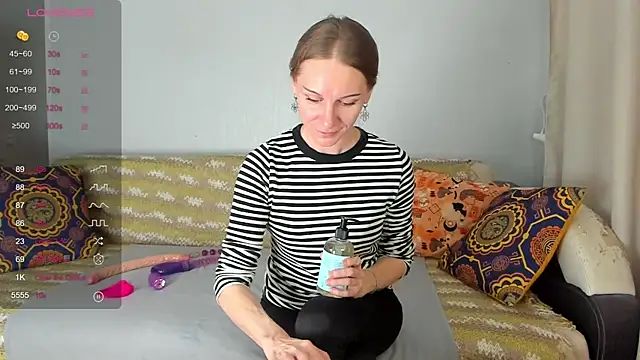 Amalia Mio online show from 12-18-25, 08:09