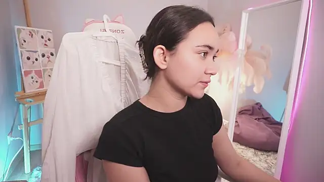 Snapshot of ShadowLotus_ chatting on 10-30-25, 06:04 ShadowLotus  online show from 10-30-25, 06:04