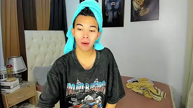 Yourdreamgoddess online show from 11-03-25, 03:57