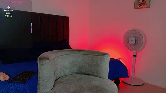 angel kyrozz online show from 02-25-26, 06:39