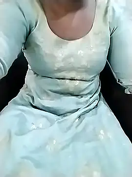 Snapshot of Rita_rani6 chatting on 11-04-25, 03:27 Rita rani6 online show from 11-04-25, 03:27