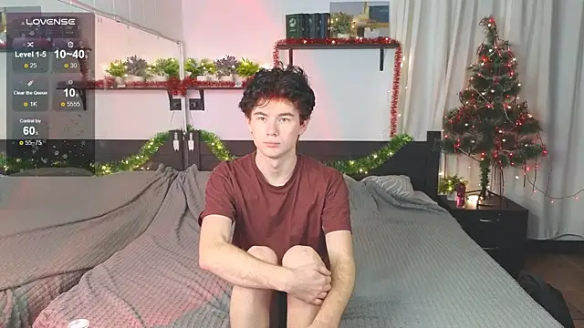 Snapshot of Cute_Mike chatting on 12-15-25, 08:02 Cute Mike online show from 12-15-25, 08:02