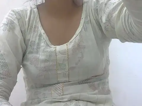 Snapshot of Joya_7 chatting on 10-15-25, 02:55 Joya 7 online show from 10-15-25, 02:55