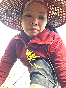 miomio-12 online show from 10-23-25, 02:00