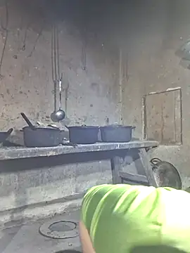 miomio-12 online show from 12-17-25, 12:44