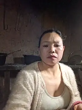 miomio-12 online show from 12-18-25, 01:06