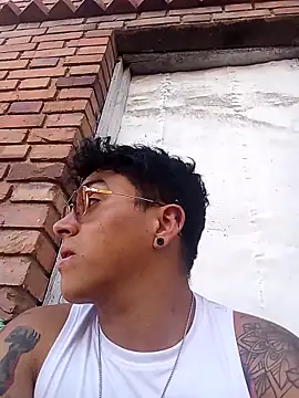 EithanFuckboys online show from 11-17-25, 09:31