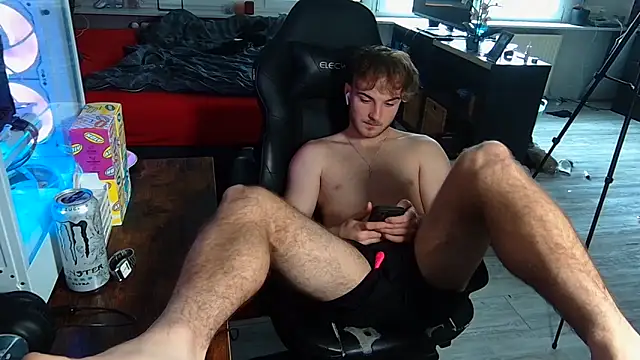 Snapshot of WolkenJunge2006 chatting on 10-08-25, 09:29 WolkenJunge2006 online show from 10-08-25, 09:29