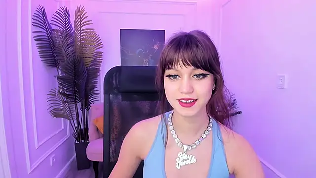 TiffanyYounge online show from 11-04-25, 04:22