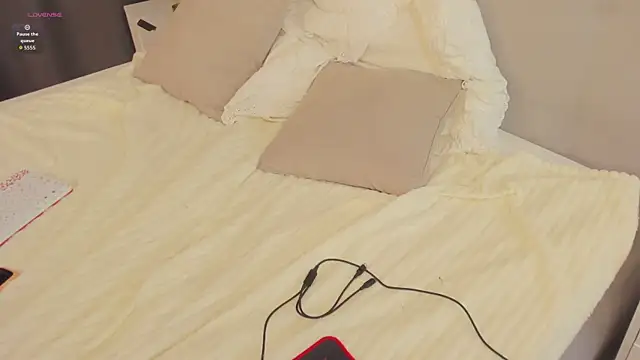 Jessie Rayne online show from 04-23-26, 04:03