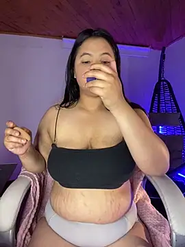 Snapshot of Emmi_boobs chatting on 10-22-25, 02:34 Emmi boobs online show from 10-22-25, 02:34