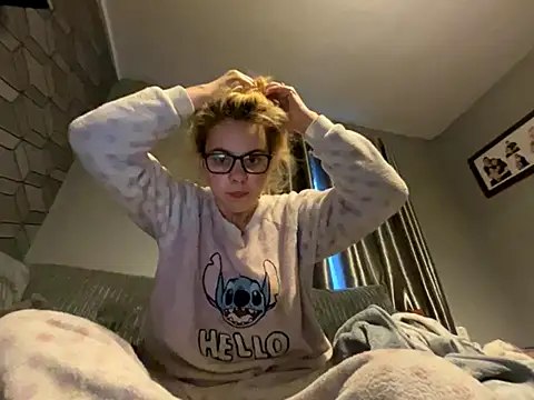 Snapshot of TabbyLovexox chatting on 10-09-25, 06:22 TabbyLovexox online show from 10-09-25, 06:22