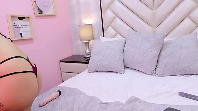 CristalShayy online show from 12-03-25, 03:32