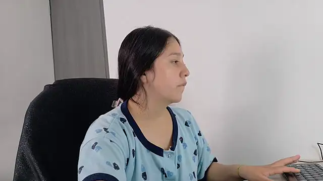 Snapshot of KOREN_JALAA chatting on 06-06-26, 05:28 KOREN JALAA online show from 06-06-26, 05:28