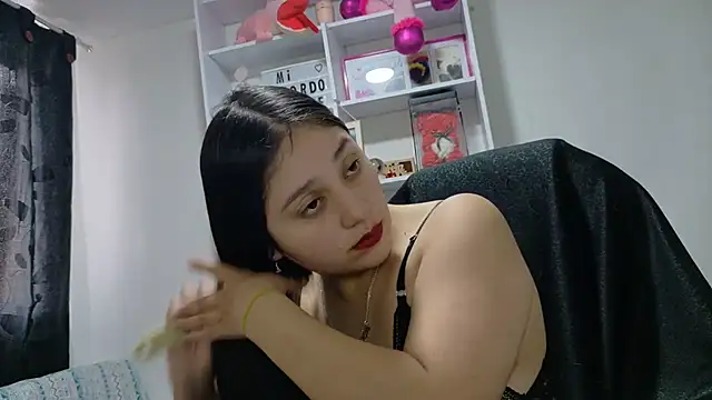 Snapshot of KOREN_JALAA chatting on 06-25-26, 04:33 KOREN JALAA online show from 06-25-26, 04:33