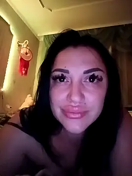 Snapshot of LuceSkys chatting on 10-04-25, 09:24 LuceSkys online show from 10-04-25, 09:24