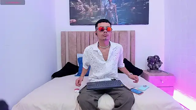 Timothe Evans online show from 11-18-25, 07:29