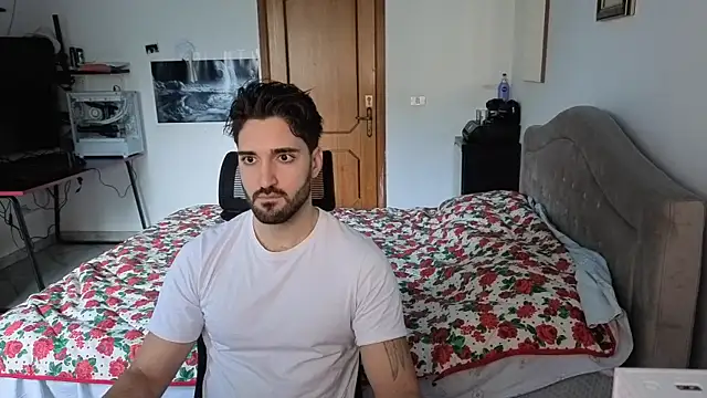 Al3xox02 online show from 01-11-26, 12:43