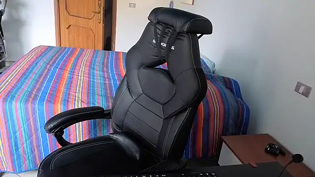 Al3xox02 online show from 04-22-26, 01:01