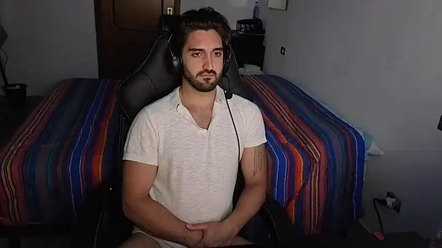 Al3xox02 online show from 04-24-26, 07:49