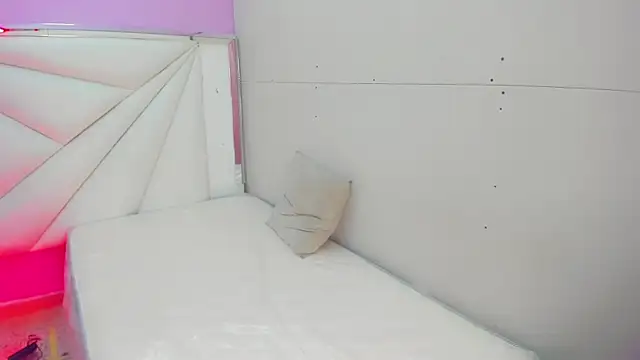 cielooo  online show from 12-14-25, 08:57