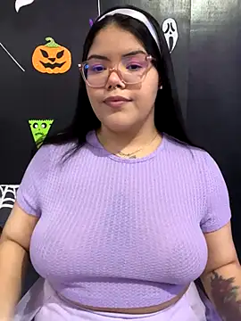 GabrielleMarsh1 online show from 10-28-25, 02:04