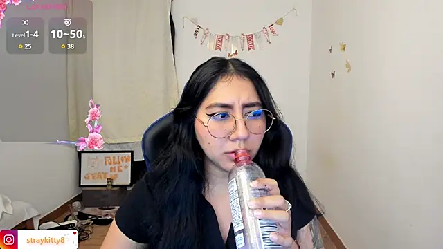 LoveLyy- online show from 06-05-26, 11:43