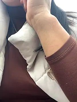 Snapshot of Pii_x chatting on 12-05-25, 06:44 Pii x online show from 12-05-25, 06:44