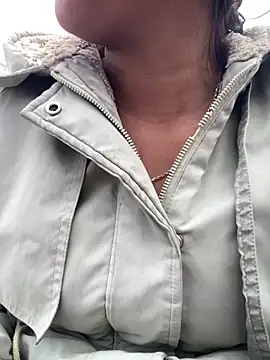 Snapshot of Pii_x chatting on 12-16-25, 03:00 Pii x online show from 12-16-25, 03:00