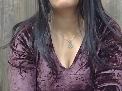 Snapshot of Hot_Meadow chatting on 12-05-25, 06:33 Hot Meadow online show from 12-05-25, 06:33