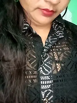 Snapshot of Rashmi_011 chatting on 12-21-25, 12:01 Rashmi 011 online show from 12-21-25, 12:01