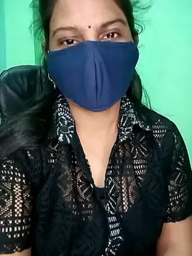 Snapshot of Rashmi_011 chatting on 01-13-26, 11:43 Rashmi 011 online show from 01-13-26, 11:43