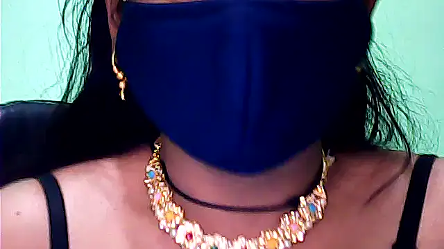 Snapshot of Rashmi_011 chatting on 02-20-26, 03:14 Rashmi 011 online show from 02-20-26, 03:14