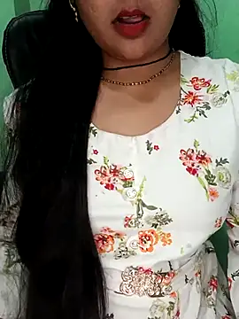 Snapshot of Rashmi_011 chatting on 03-04-26, 01:50 Rashmi 011 online show from 03-04-26, 01:50