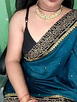 Snapshot of Rashmi_011 chatting on 03-06-26, 01:02 Rashmi 011 online show from 03-06-26, 01:02