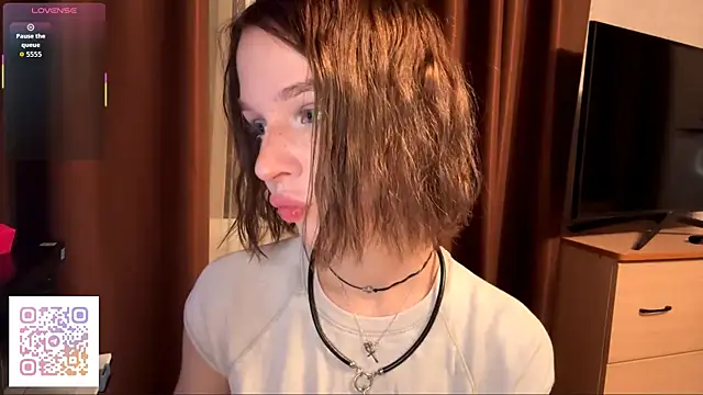 Snapshot of TerrellSroufe chatting on 10-30-25, 07:25 TerrellSroufe online show from 10-30-25, 07:25