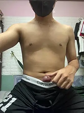 Snapshot of Boyshuaaa chatting on 10-27-25, 02:43 Boyshuaaa online show from 10-27-25, 02:43