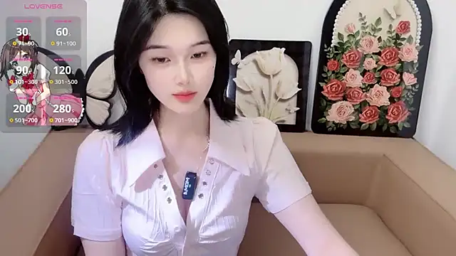 Snapshot of T-TeaR chatting on 04-29-26, 02:26 T-TeaR online show from 04-29-26, 02:26